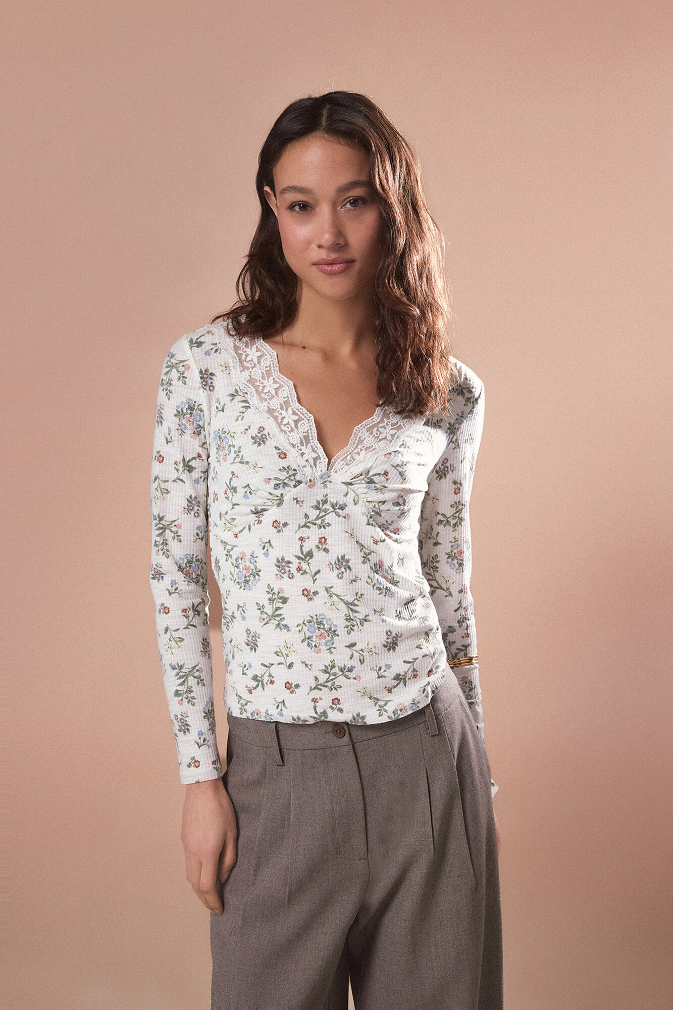 Slowlove Top estrucutura detalle blonda