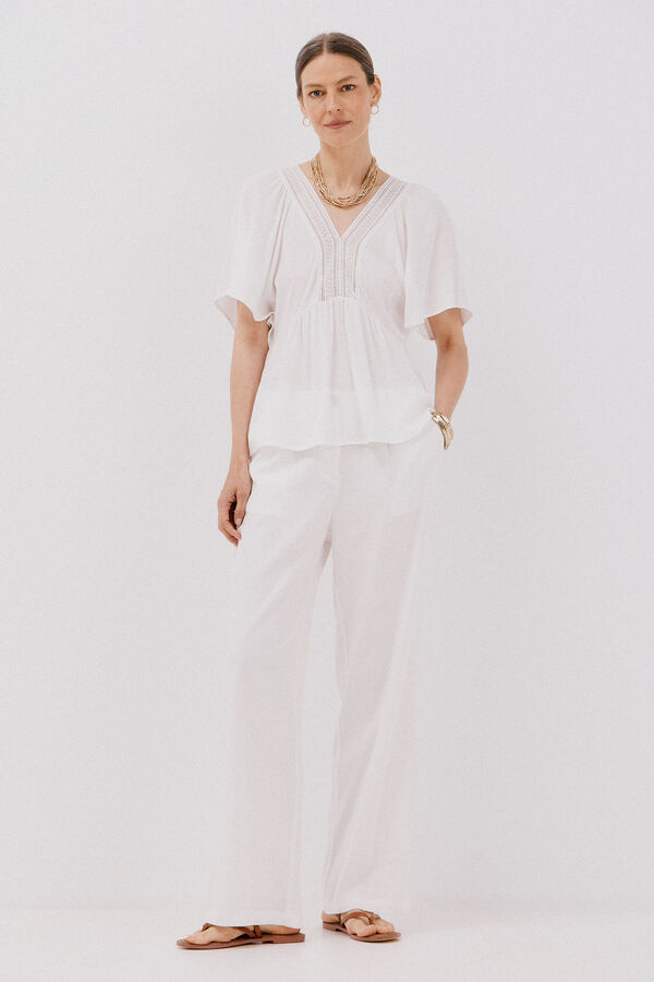 Cortefiel V V neckline White