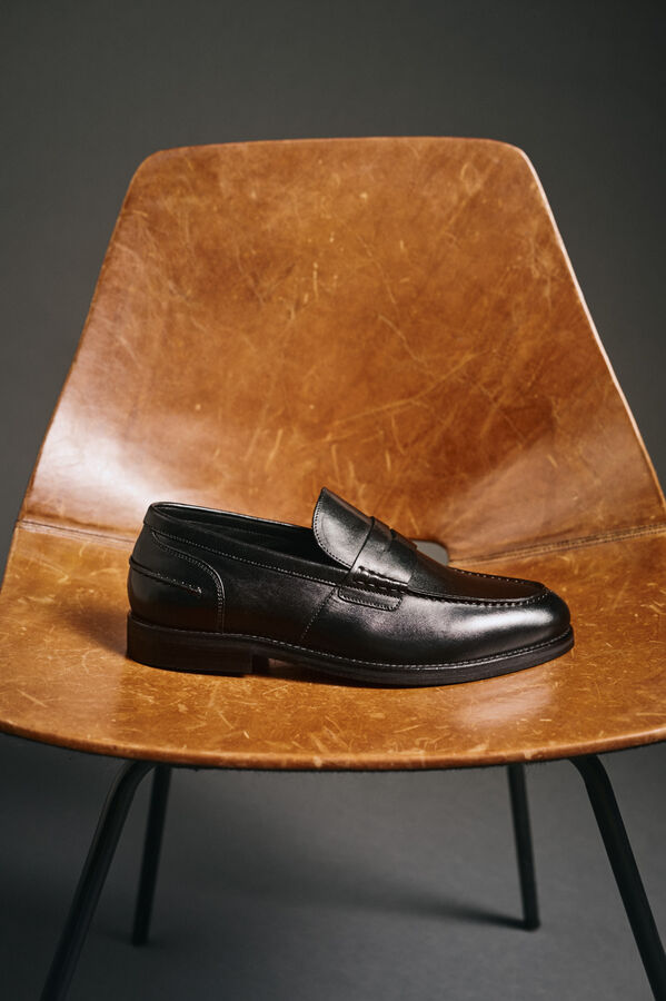 OOTO Mocas&iacute;n piel Negro