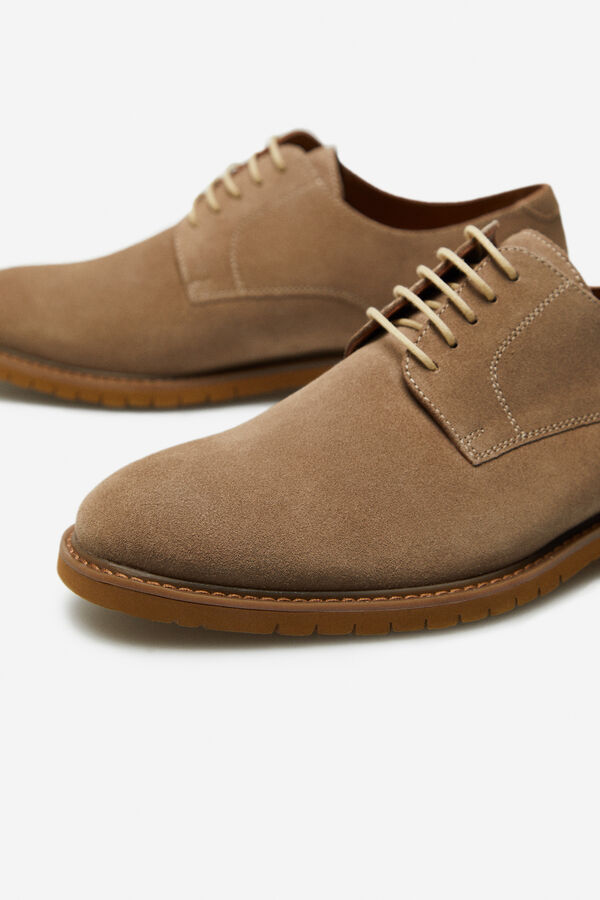 Cortefiel Lace-up rubber-soled shoes Brown
