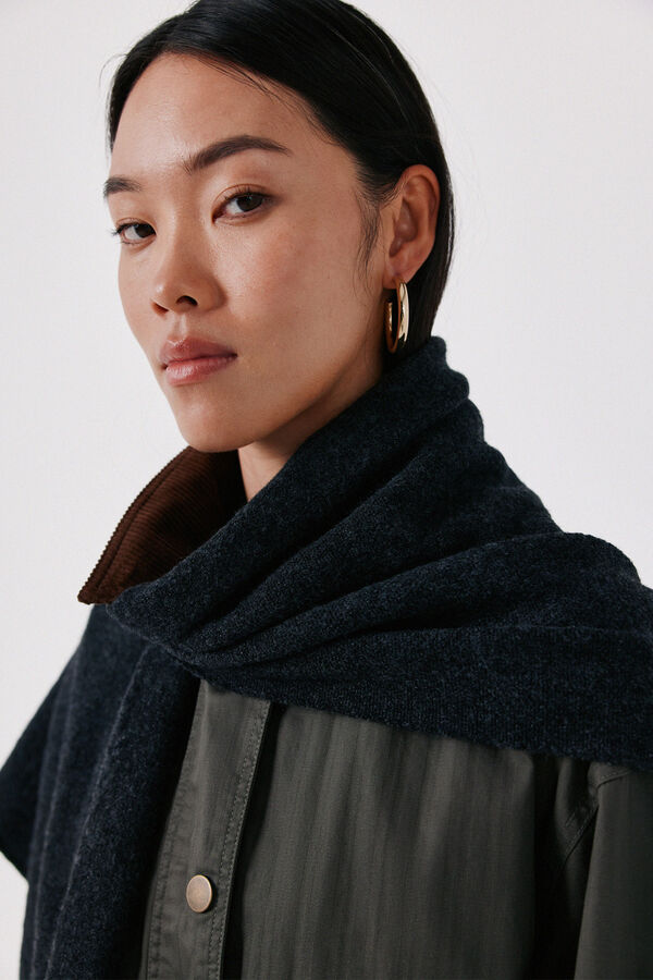 Cortefiel Shimmer knit shawl Grey