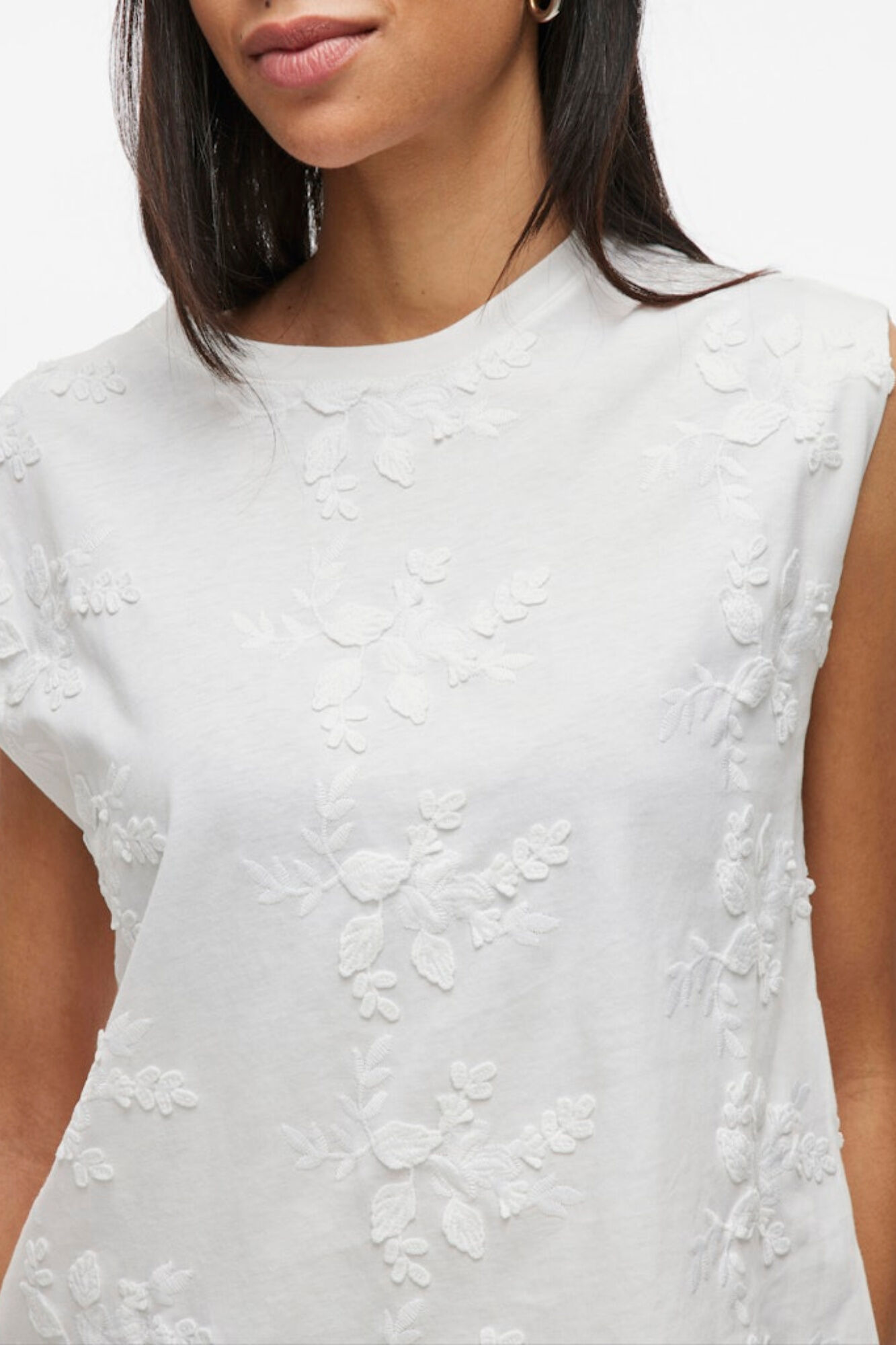 Vila Top sem mangas com bordados em algod&atilde;o