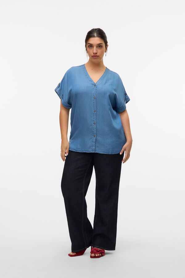 Vero Moda Curve Camisa denim plus size com gola em bico Azul