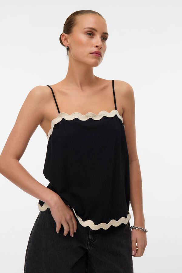 Vero Moda Top de al&ccedil;as decote quadrado Preto