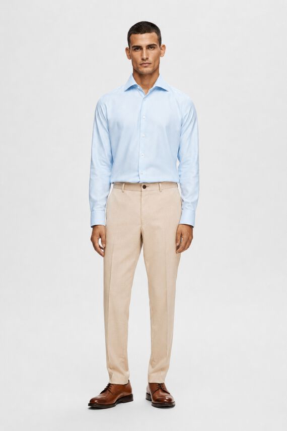 Pantalón de traje Slim Fit confeccionado con materiales reciclados