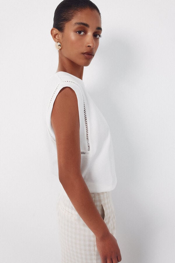 Cortefiel T-shirt with lace trim at the armhole White