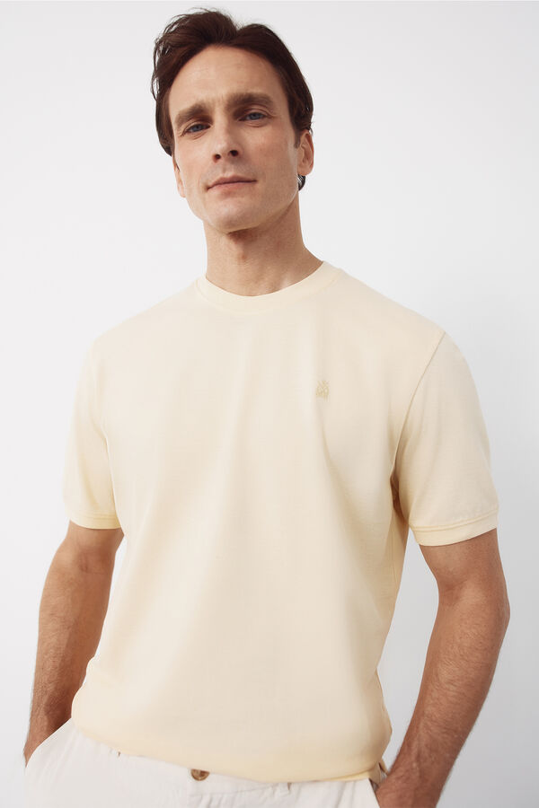Cortefiel Piqu&eacute; basic T-shirt Yellow