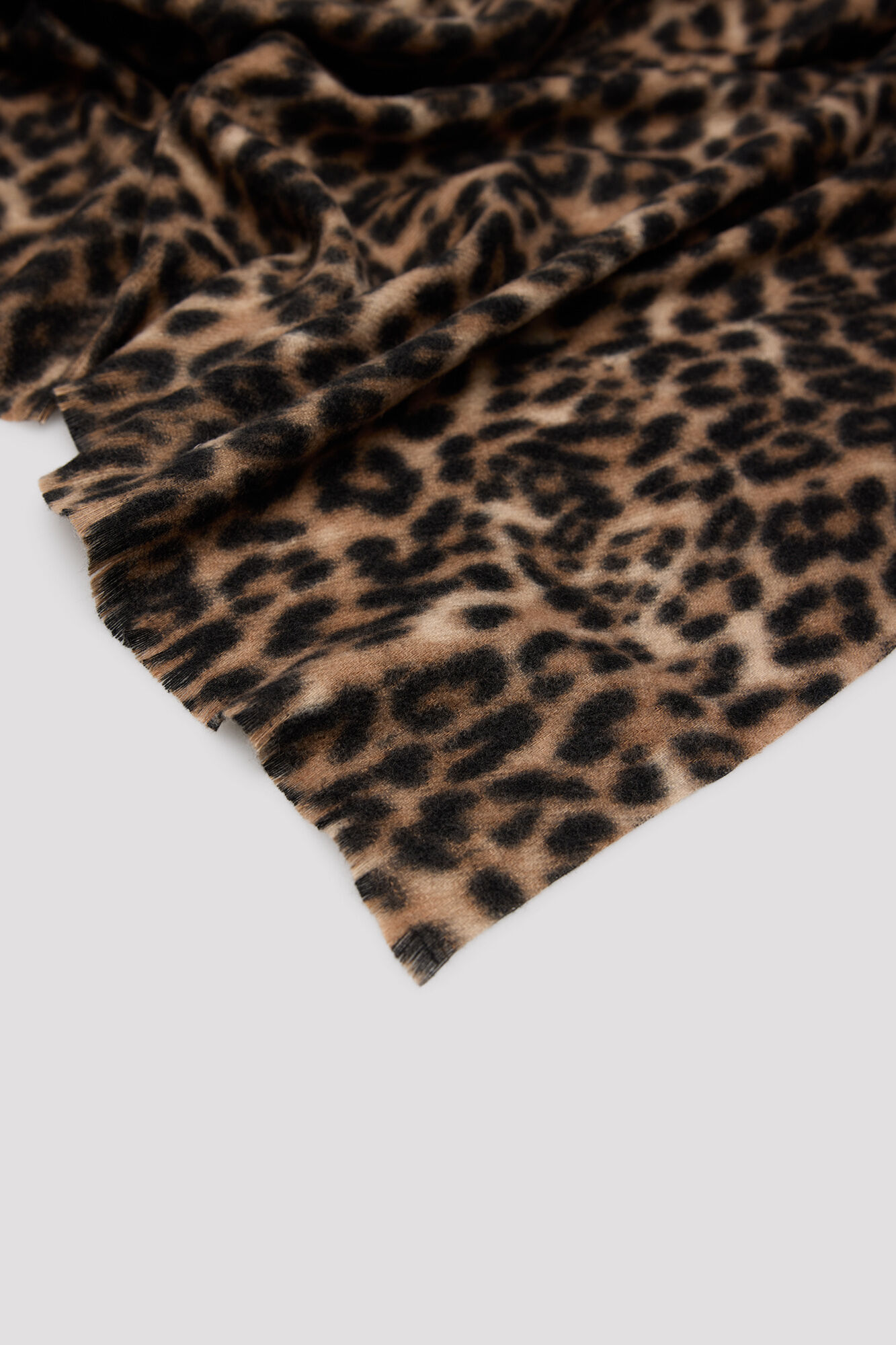 Cortefiel Leopard print scarf