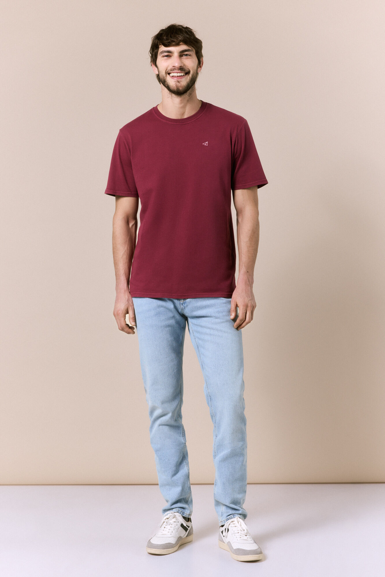 OOTO T-shirt b&aacute;sica lavada