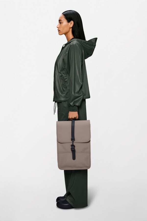 Rains Mochila imperme&aacute;vel Castanho