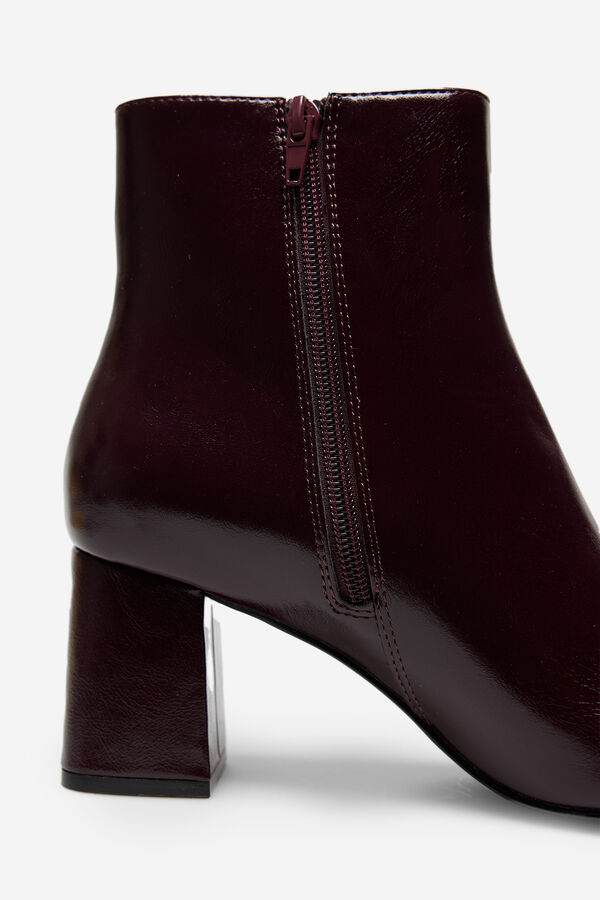 Cortefiel Burnished heeled ankle boots Maroon