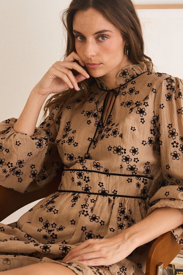 Pol&iacute;n Et Moi Alvenia long dress Beige