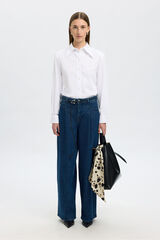 Selected Pantalón vaquero pinzas algodón orgánico. Azul marino