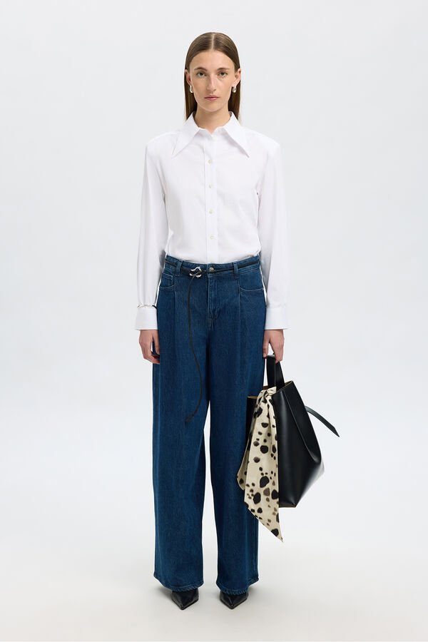 Selected Pantalón vaquero pinzas algodón orgánico. Azul marino