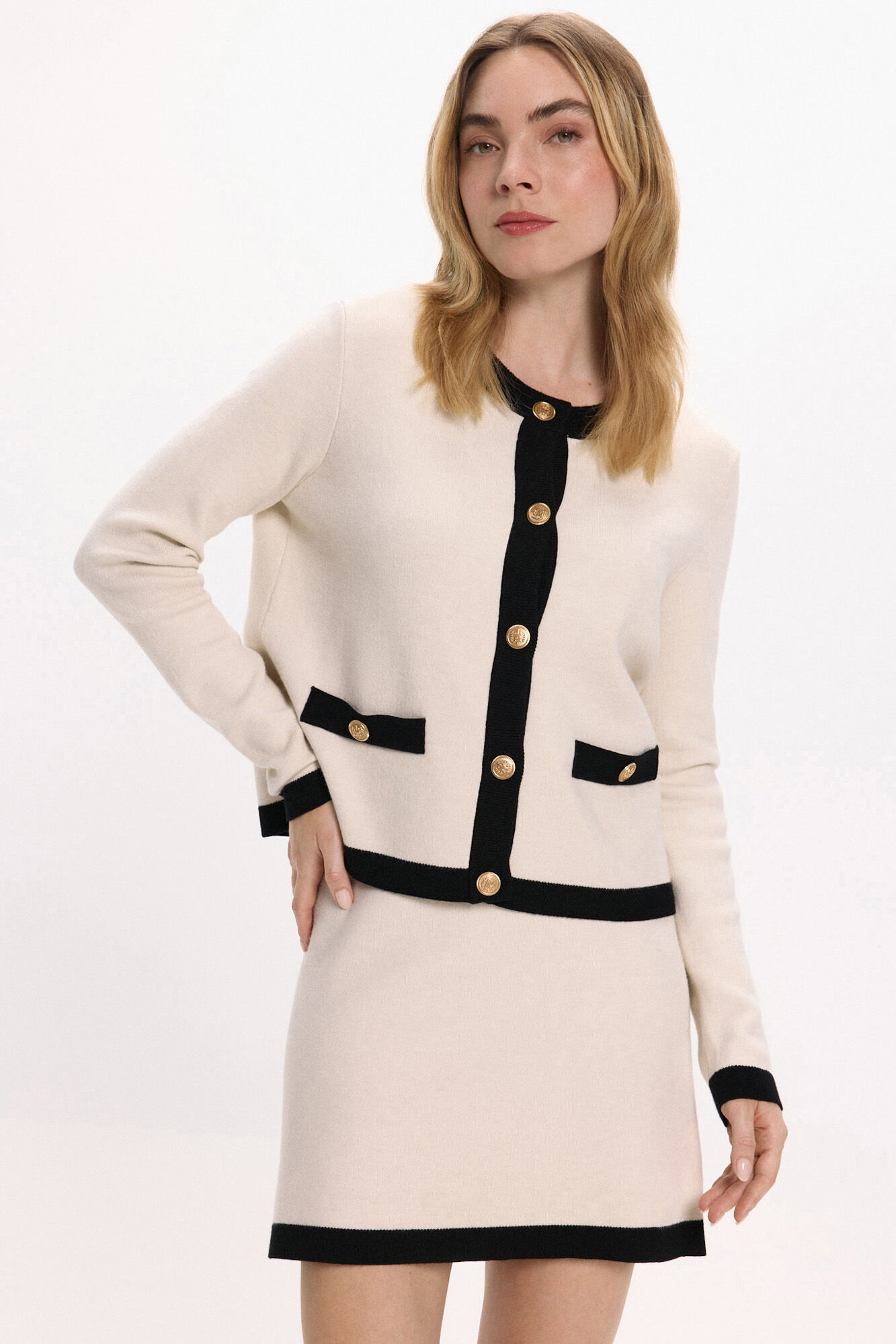 Vila C&aacute;rdigan de botones dorados con viscosa