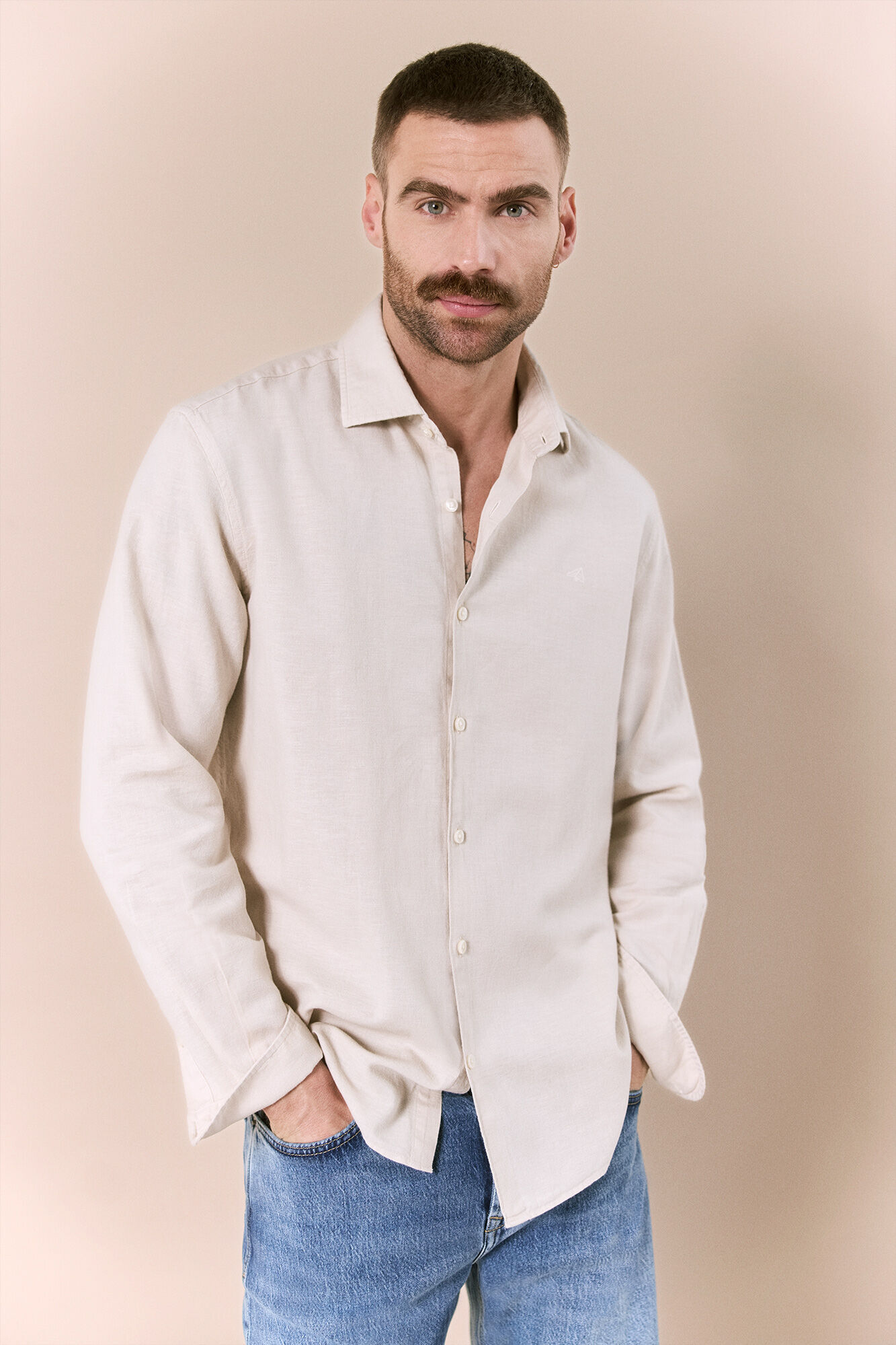 OOTO Camisa manga comprida em algod&atilde;o e linho