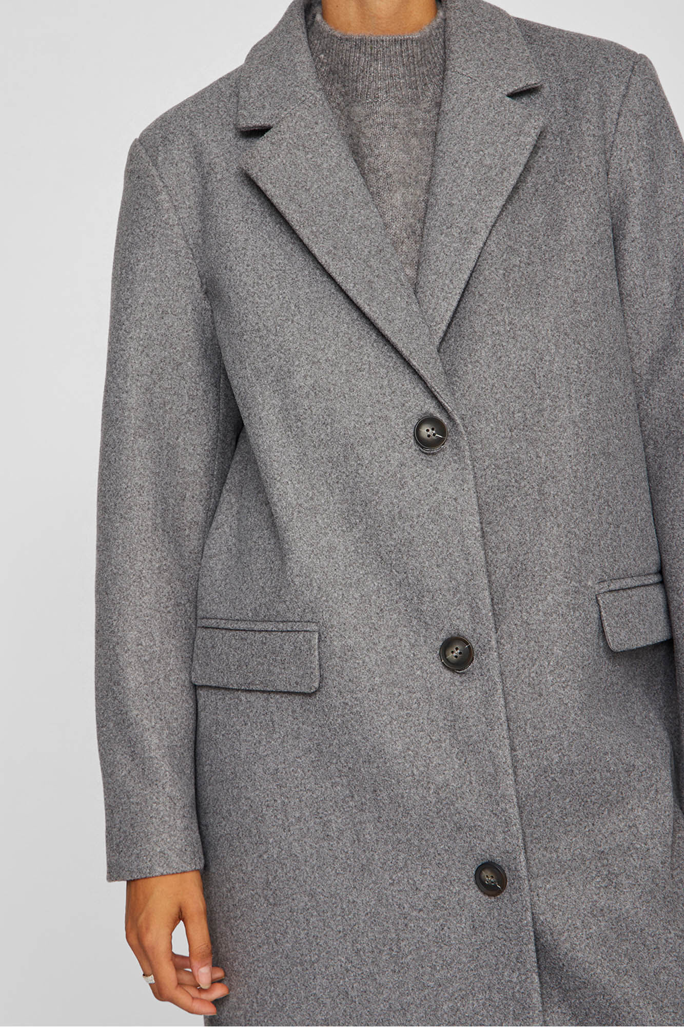 Vila Abrigo largo de pa&ntilde;o con solapas