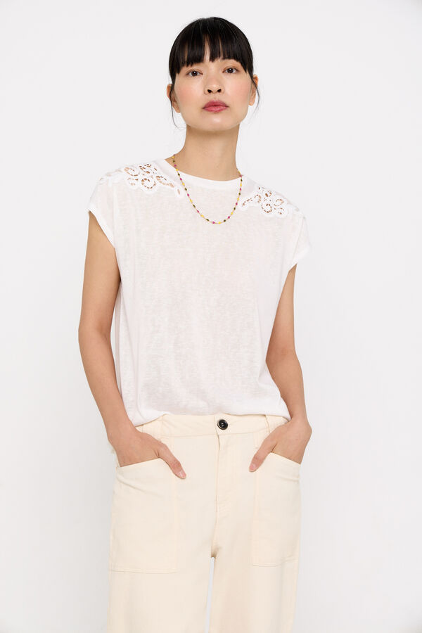 Cortefiel Linen-effect T-shirt with patch White