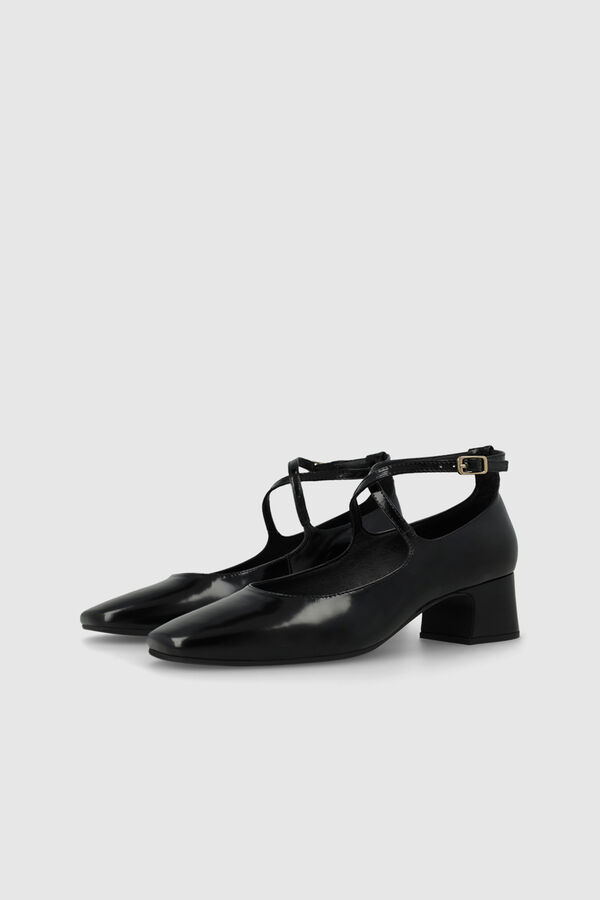 Cortefiel Court shoes Black