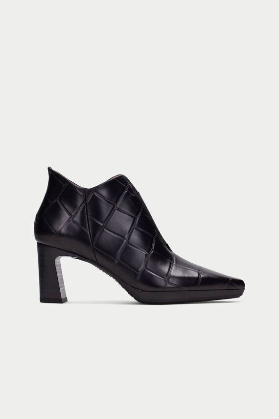 Zapato bangkok abotinado elástico hueco en v