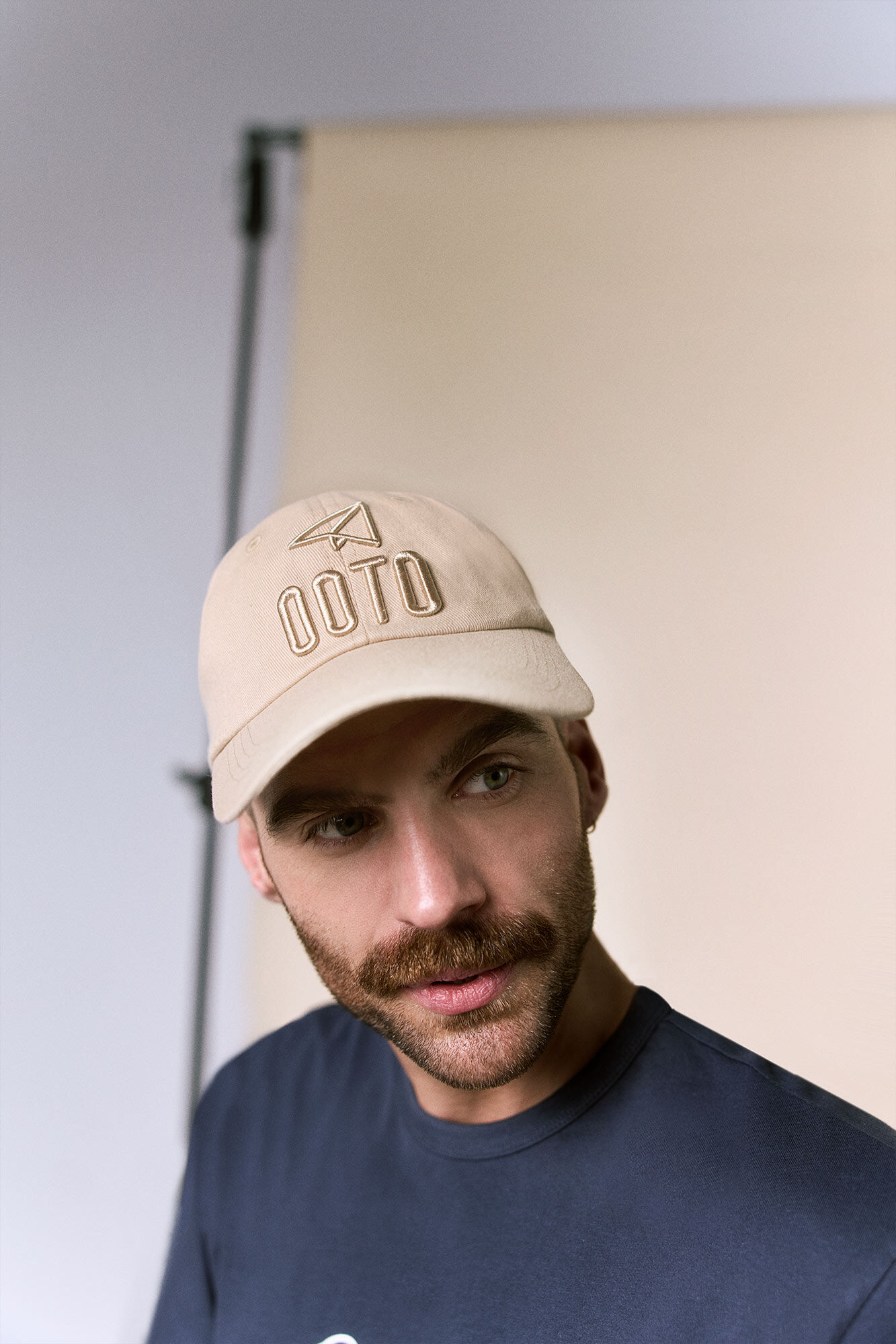 OOTO Bon&eacute; de viseira t&ecirc;xtil