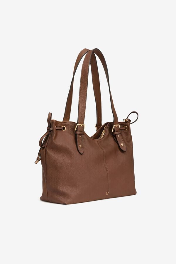 Vilanova Mala com la&ccedil;os Castanho