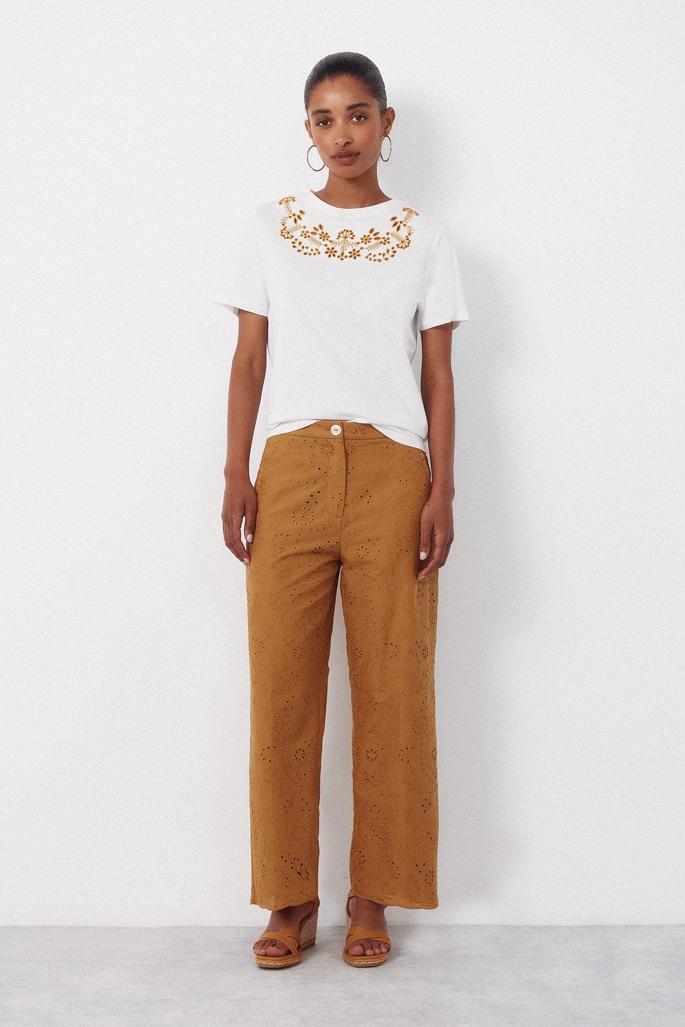 Cortefiel T-shirt with positional embroidered