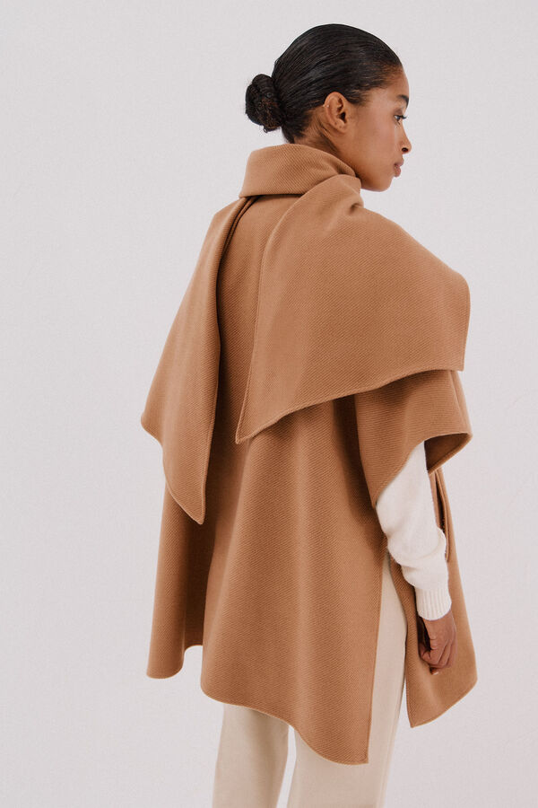 Cortefiel Camel cape with scarf Beige