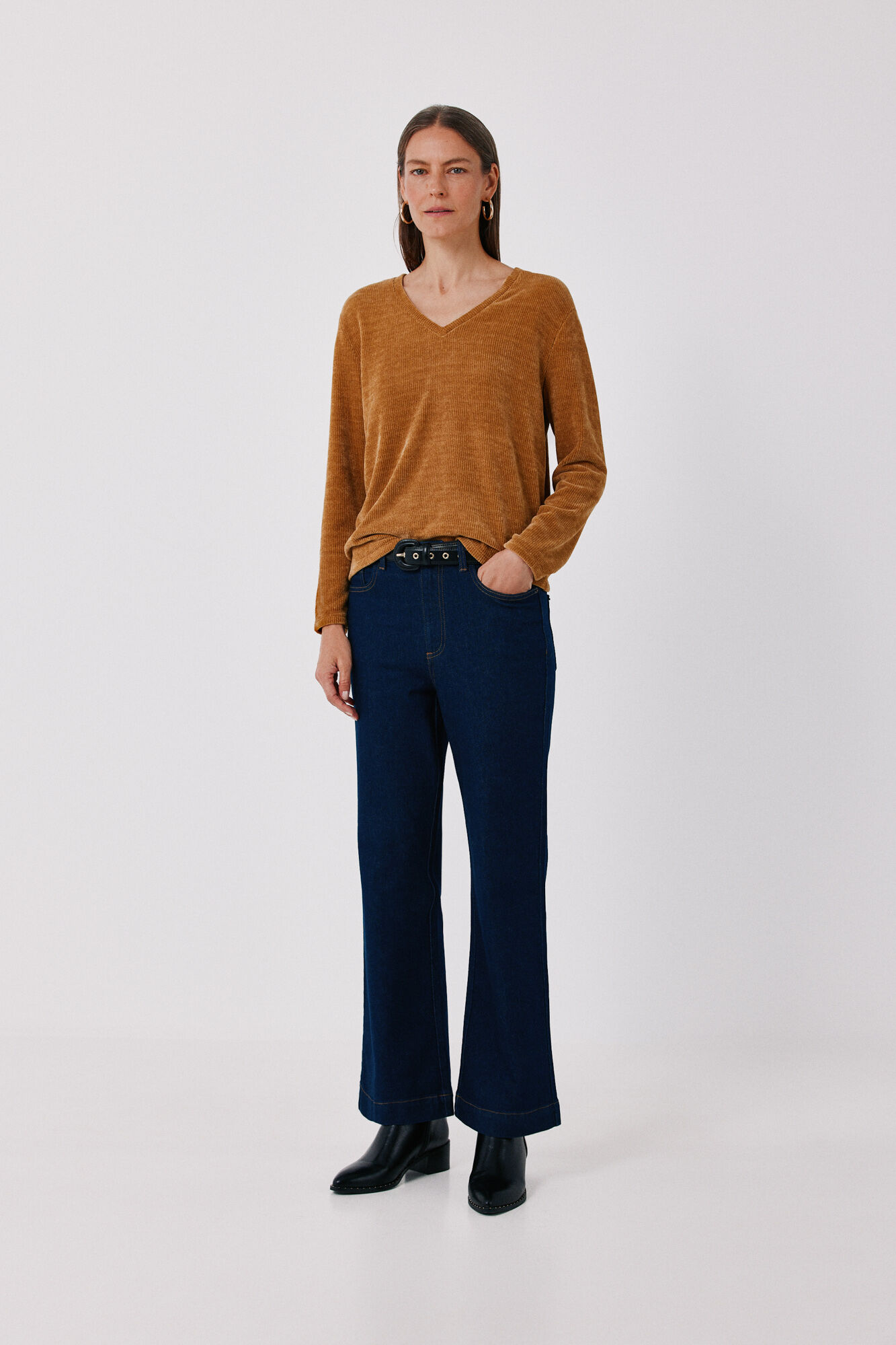 Cortefiel Chenille V-neck T-shirt