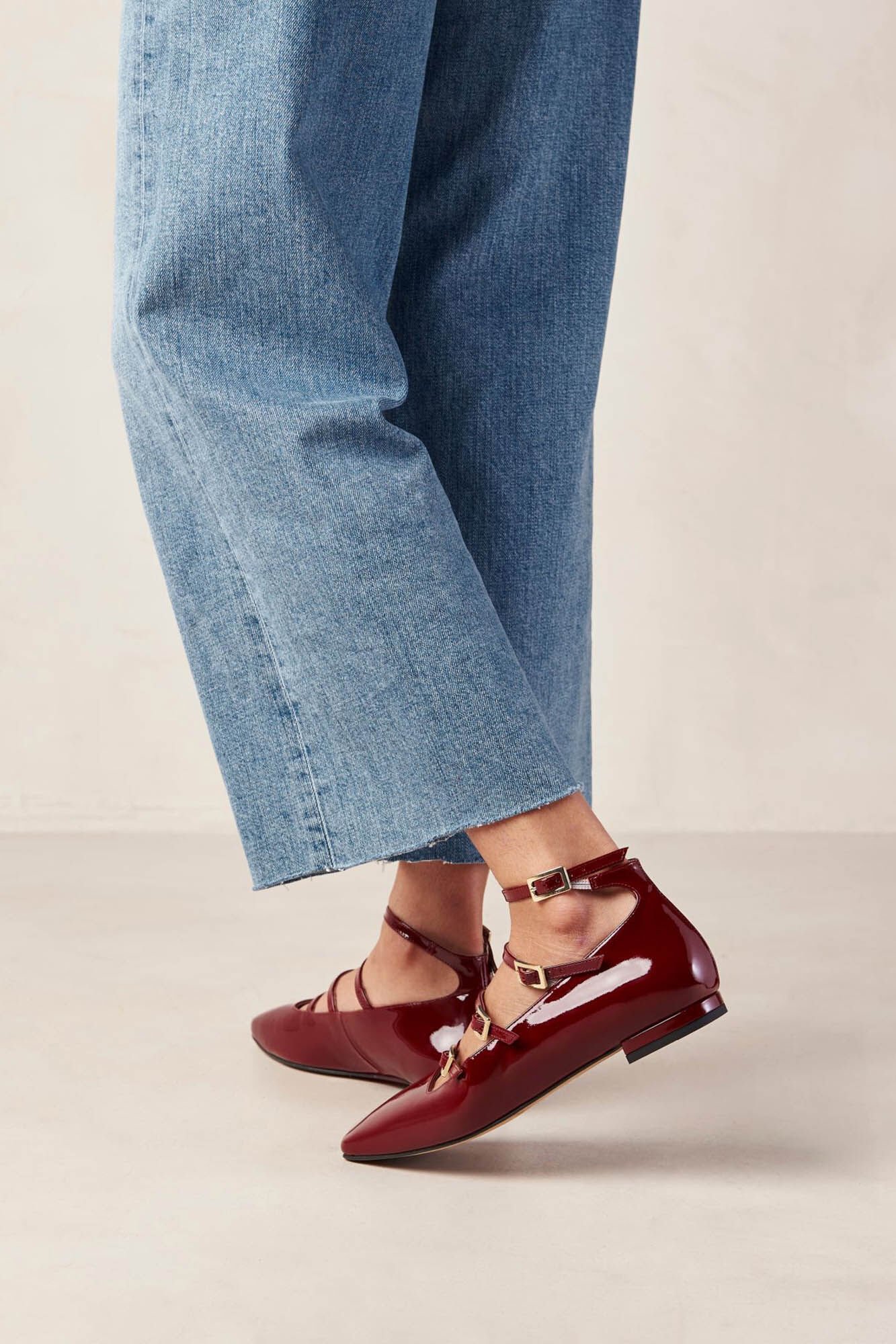 Maroon flats top