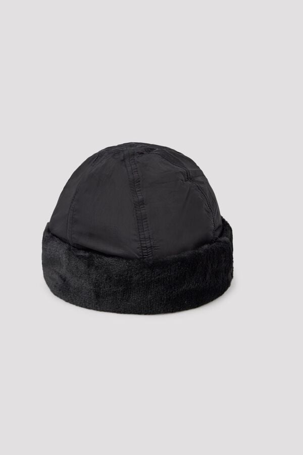 Cortefiel Nylon faux fur beanie Black