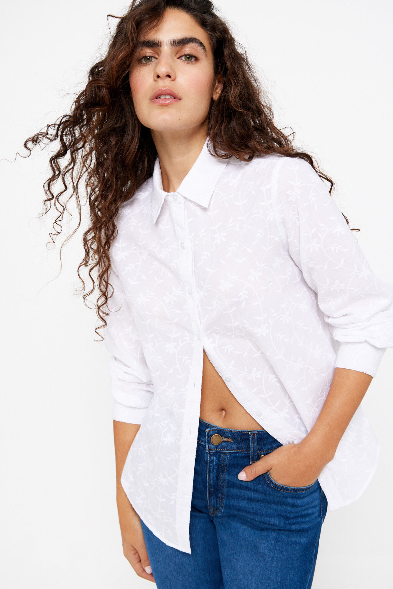 Camisa de algodon bordado Blusas de mujer Cortefiel