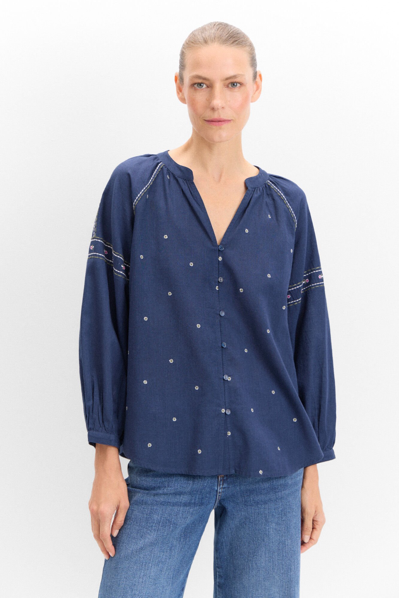 Blusa bordado floral Blusas de mujer Cortefiel
