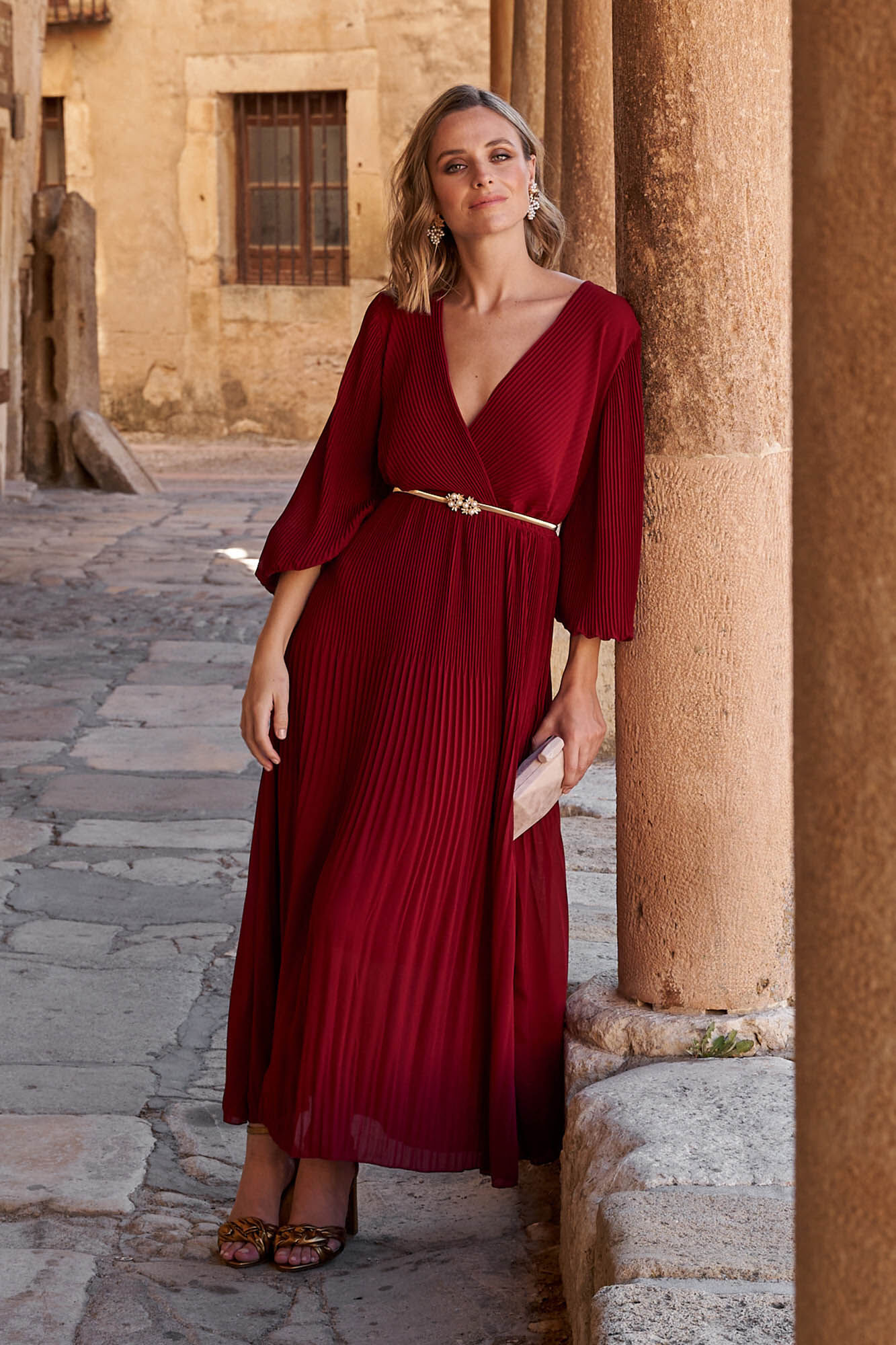 Vestido hot sale rojo cortefiel