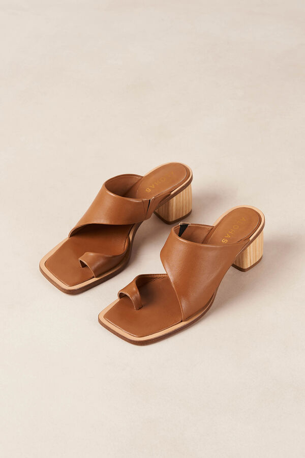 Cortefiel Josie Tan Leather Sandals Camel