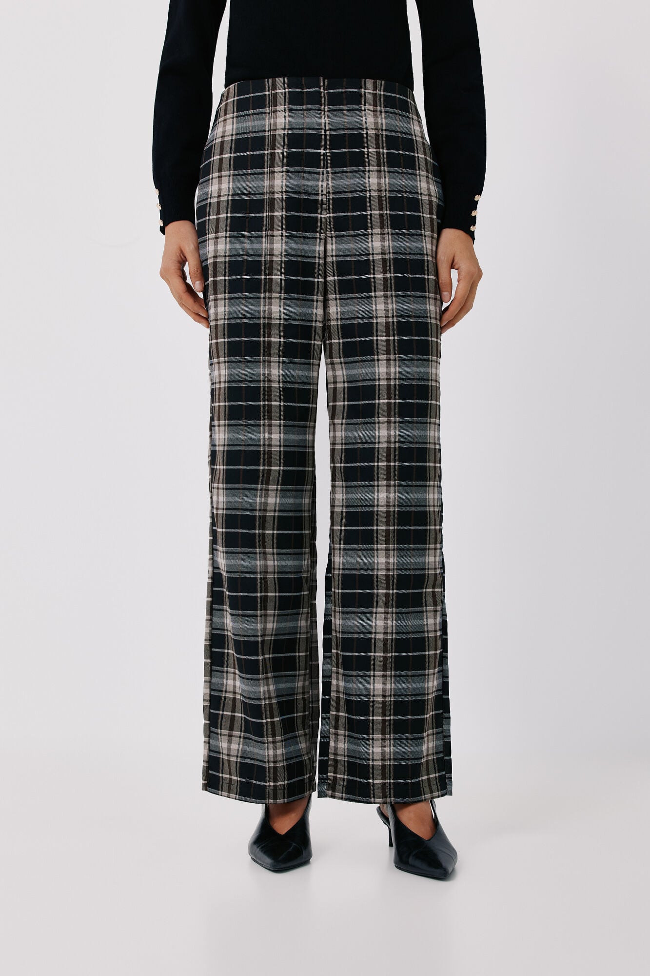 Cortefiel Women's plaid trousers