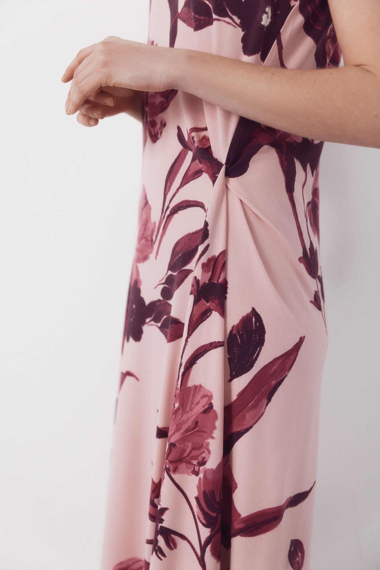 Cortefiel Vestido com n&oacute; lateral