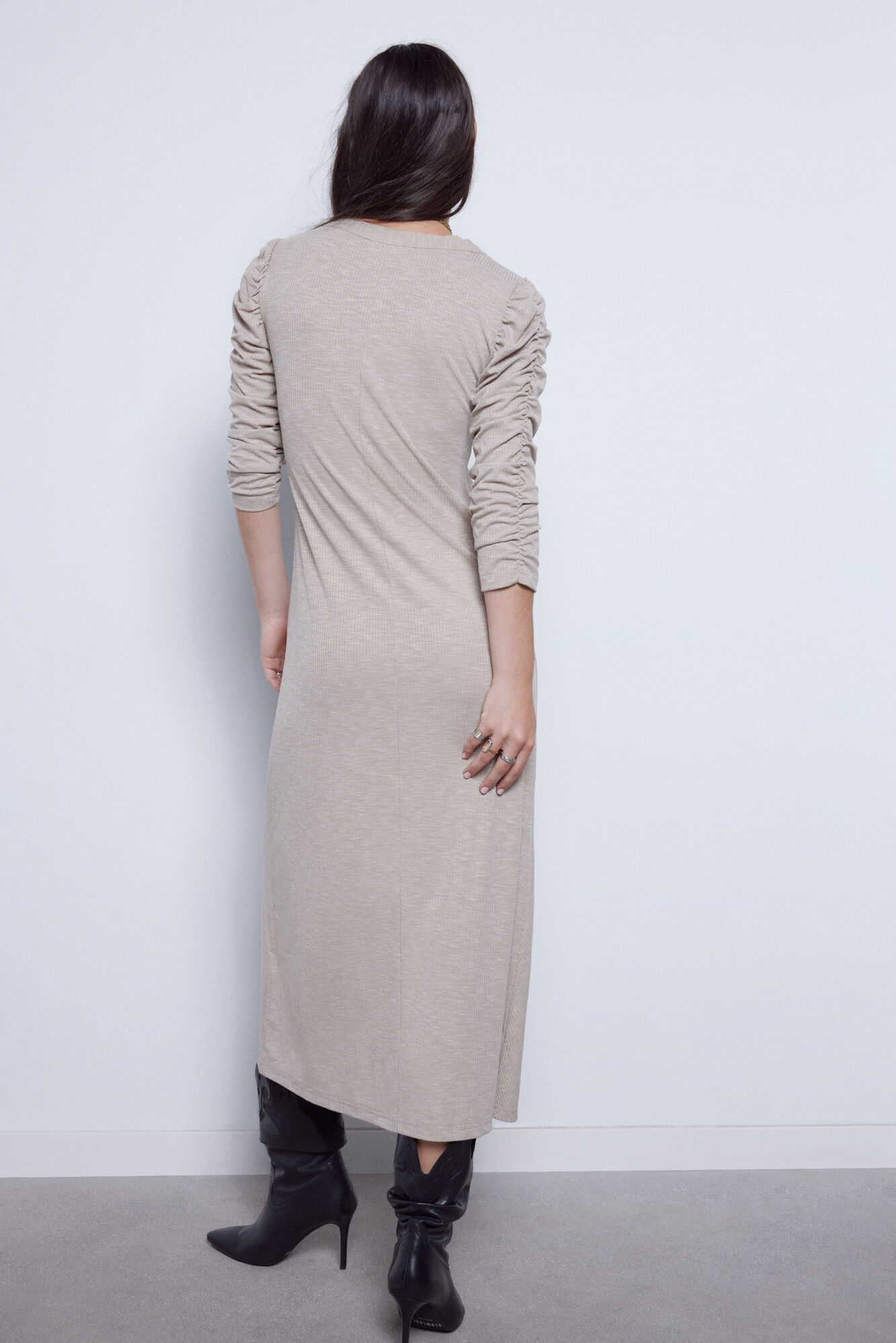 Vestidos hotsell midi cortefiel