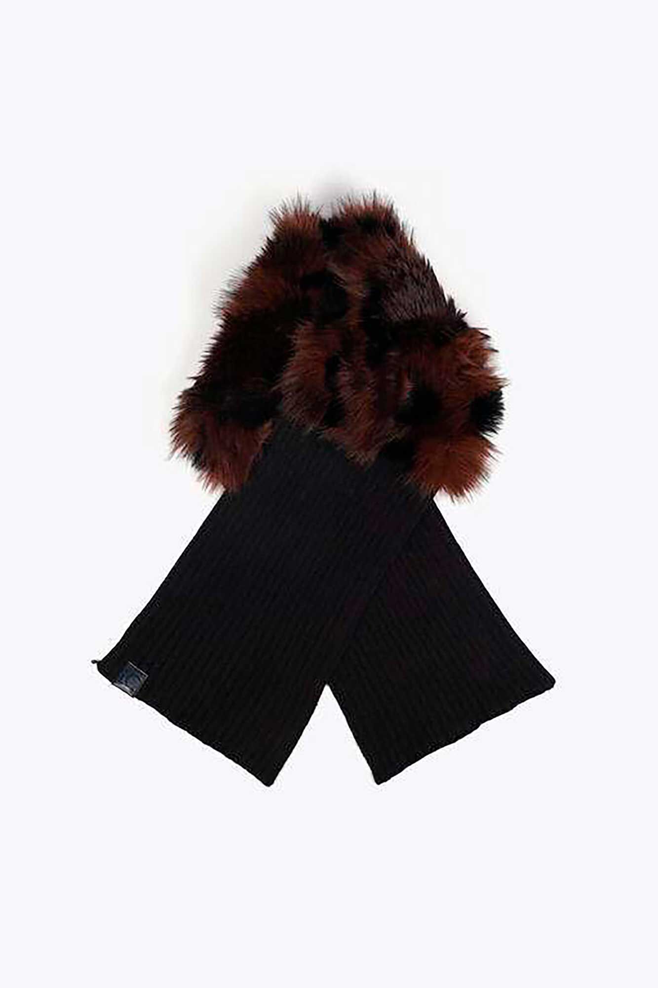 Lola Casademunt Cachecol combinado