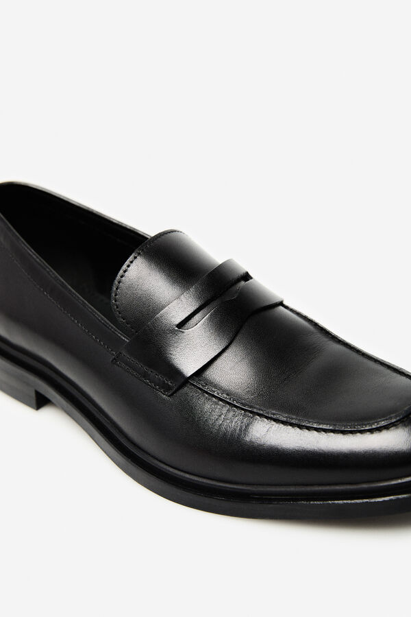 Cortefiel Mocassins elegante de pele Preto