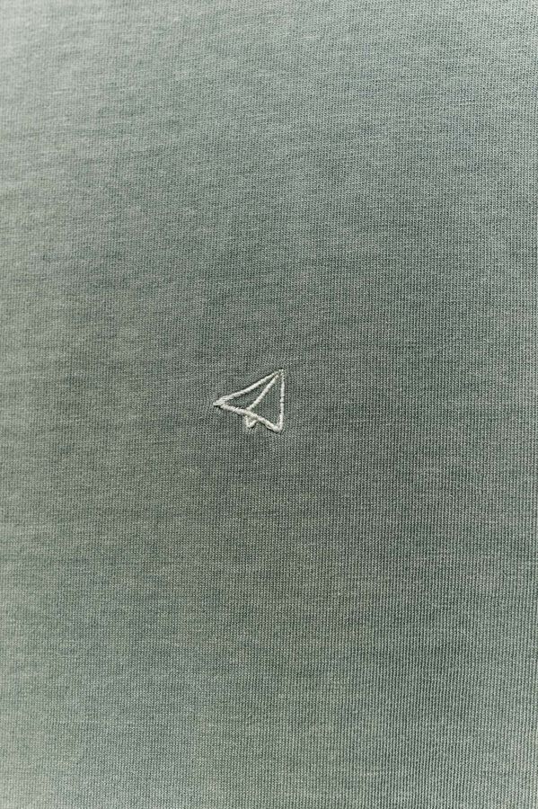 OOTO T-shirt básica com bordado avião OOTO Verde