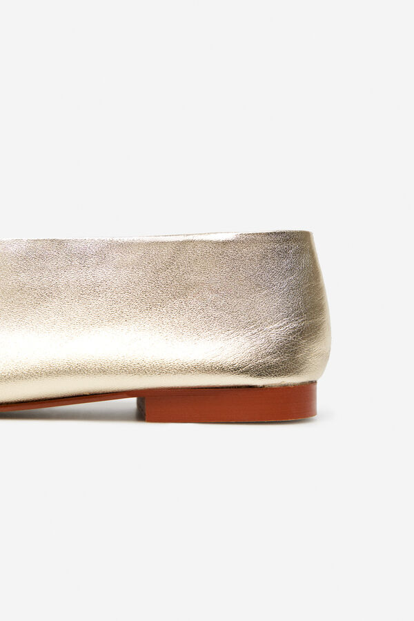 Cortefiel Metallic leather ballet flats Gold
