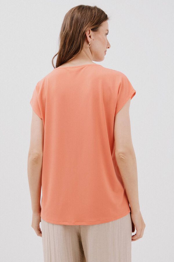 Cortefiel V -shirt with lace detail Coral