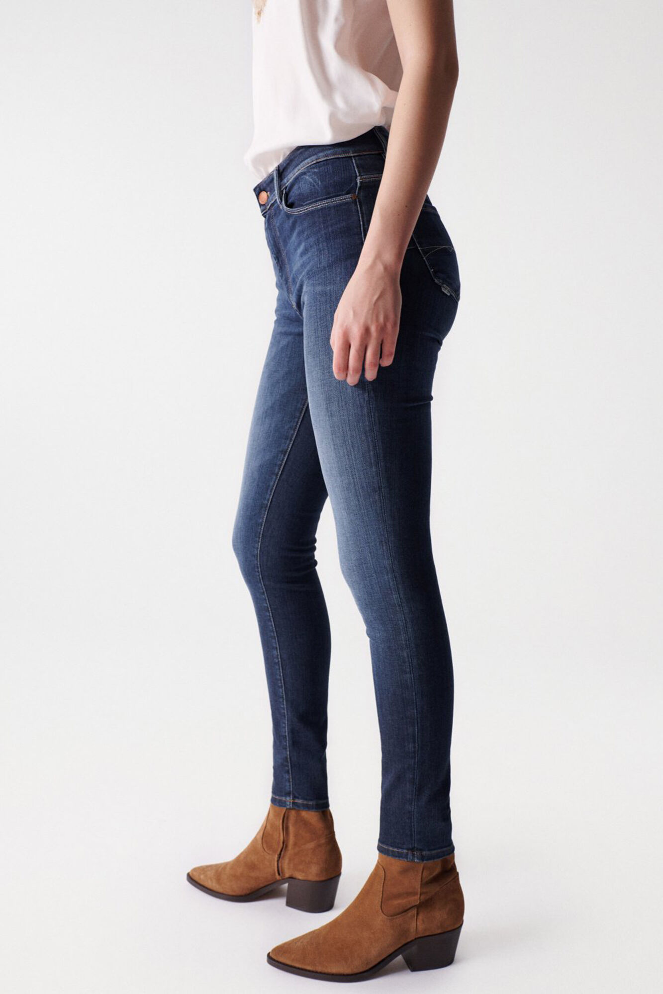 Jean levi's push up deals