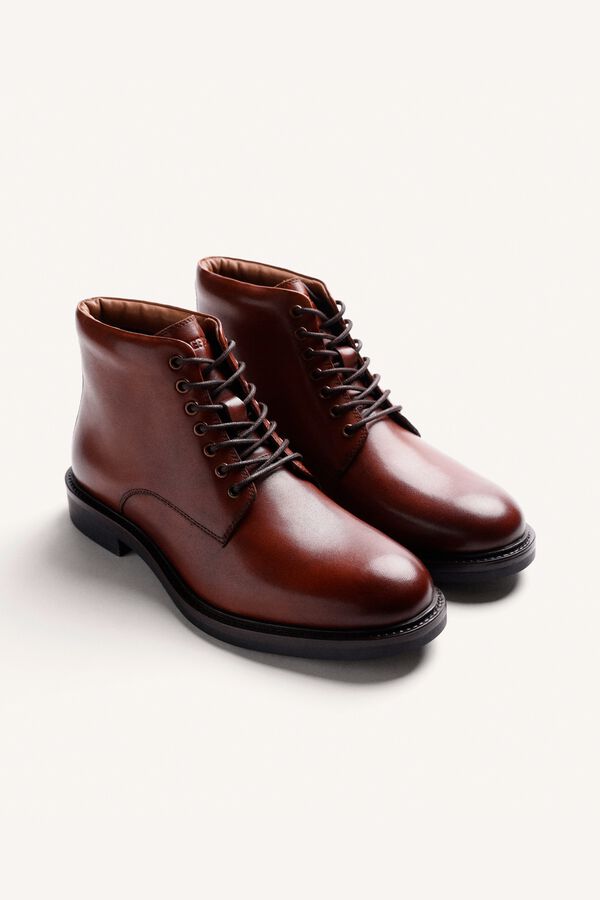 Gioseppo Botins de pele Castanho
