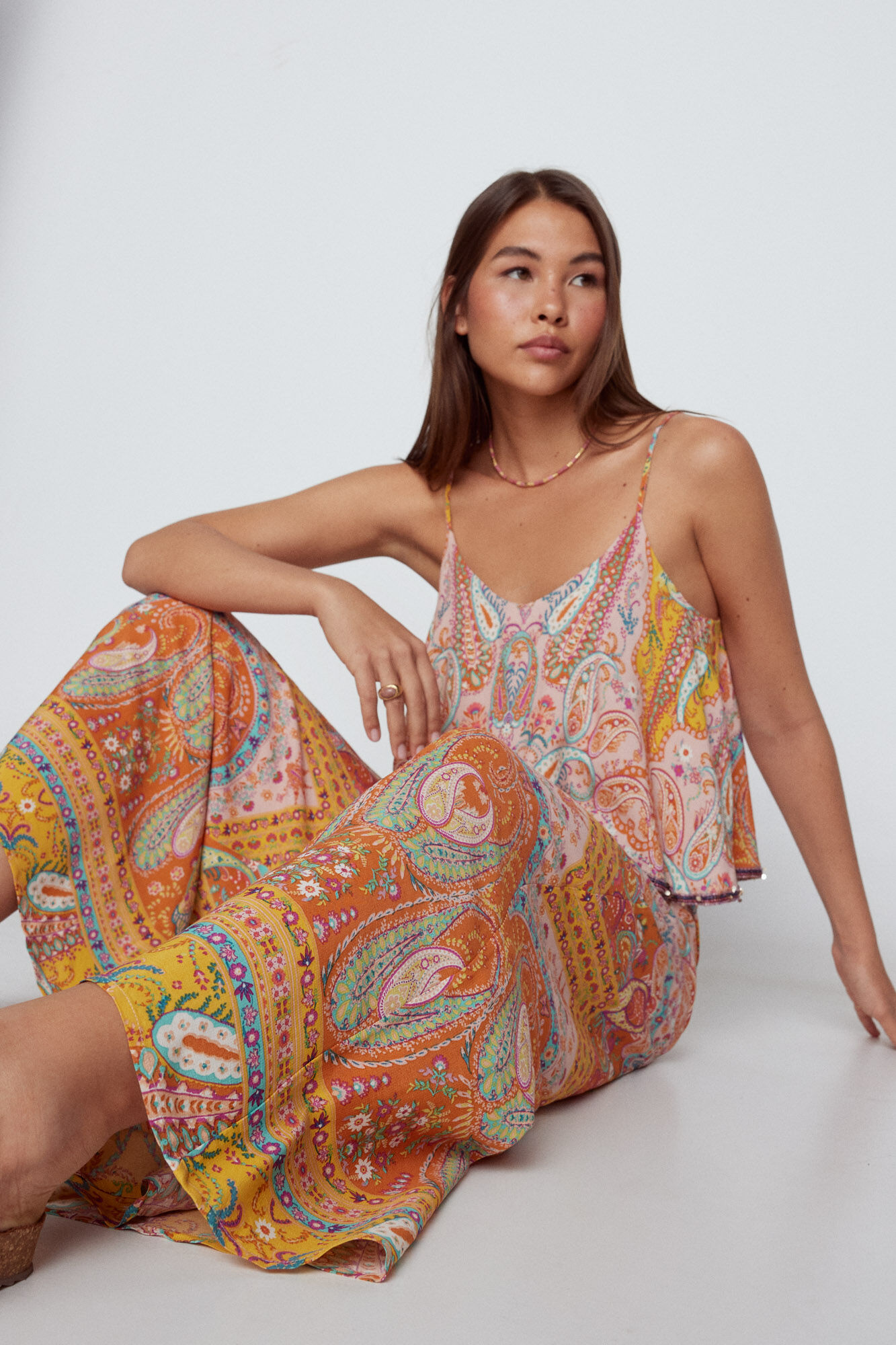 Mono estampado detalle bordado Women s jumpsuits Cortefiel