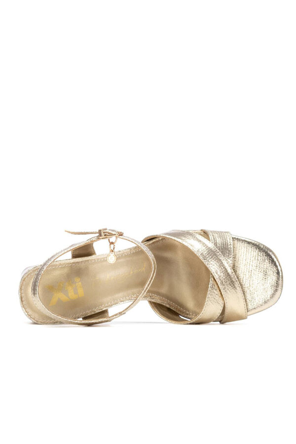 XTI Scarpin com pe&ccedil;a decorativa Dourado