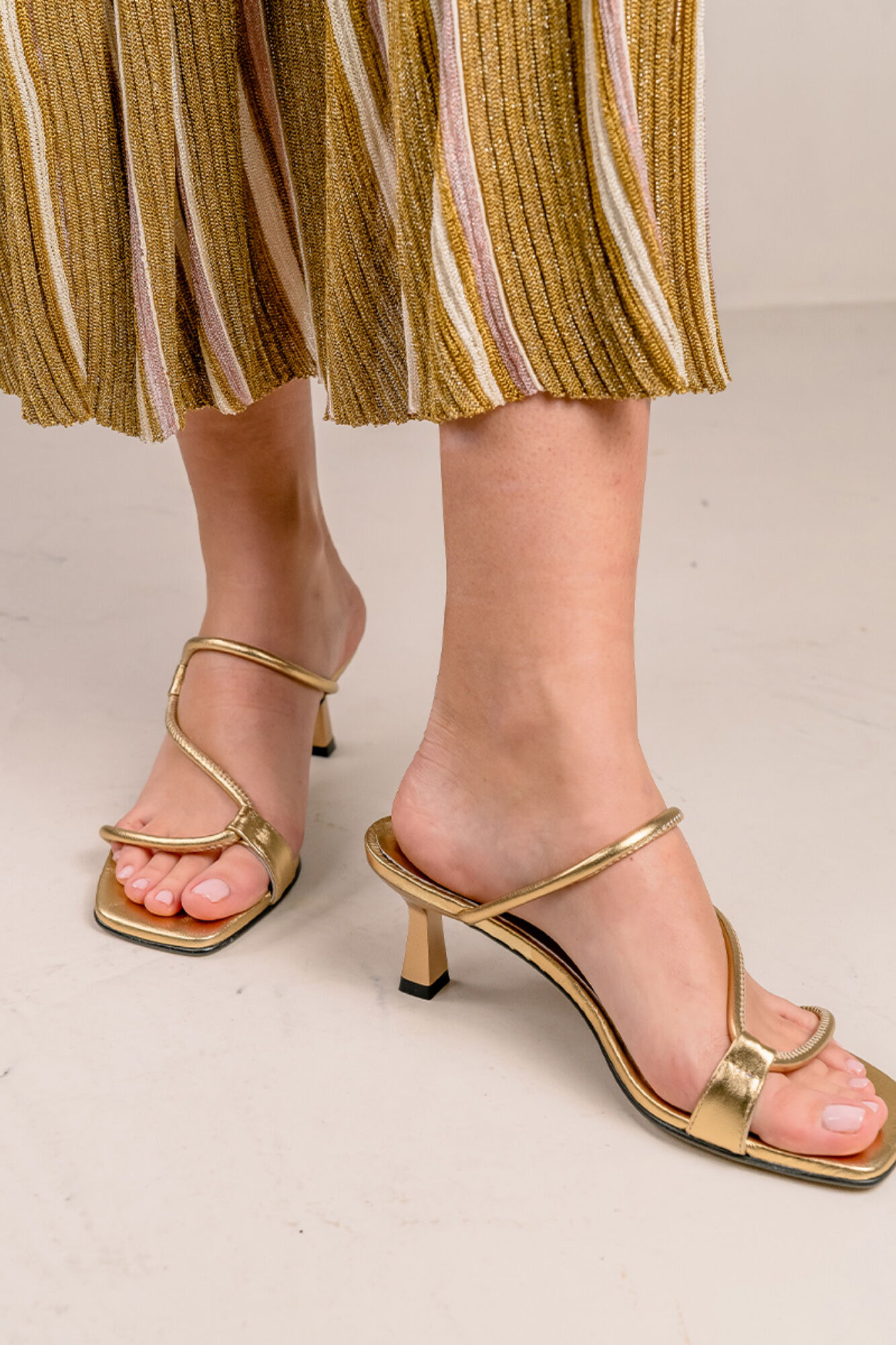 Bryan Stepwise Sand&aacute;lia metalizada de salto