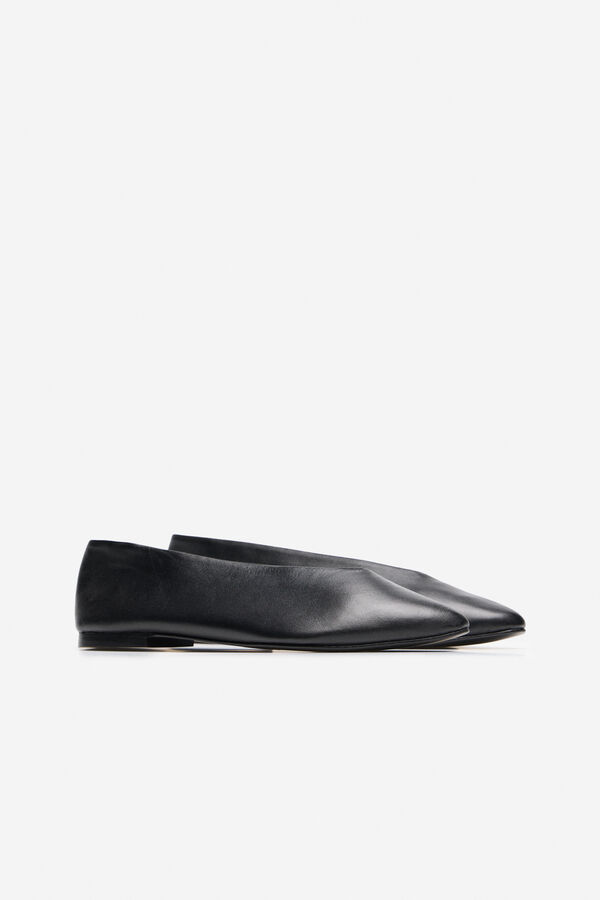 Cortefiel Braided leather ballerina Black