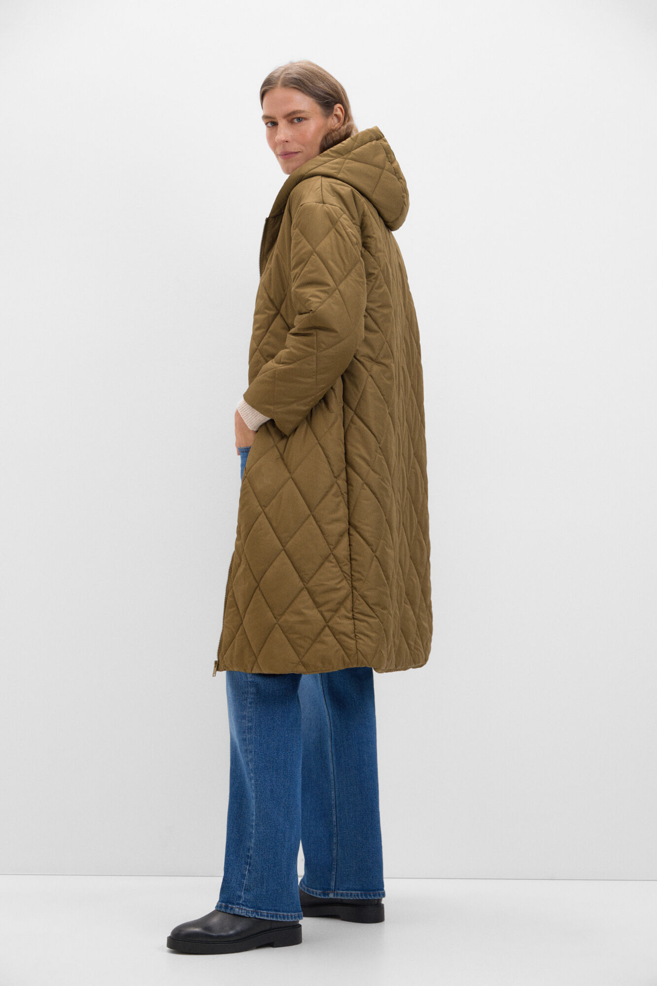 Long quilted coat with hood shop